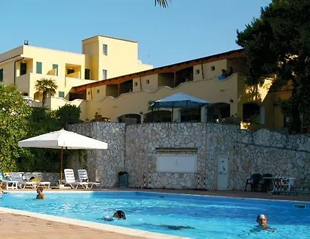Club Bellavista Отель